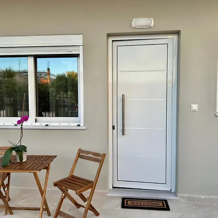 Friday Collection * Hriszí Aktí Haniá