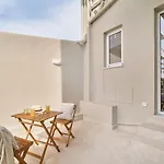 Friday Collection Apartment *